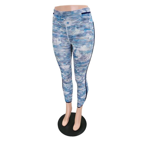 Lululemon Real‎ Quick Tight Blurry Belle Multi Hero Blue Size 4 – Luxtreme Crop - Picture 6 of 16